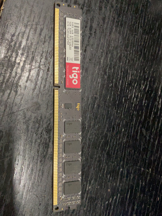 出售DDR3 1333一条4g内存，原因就...