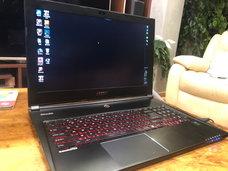 画图狗自用15.5寸微星超薄轻便笔记本、标...