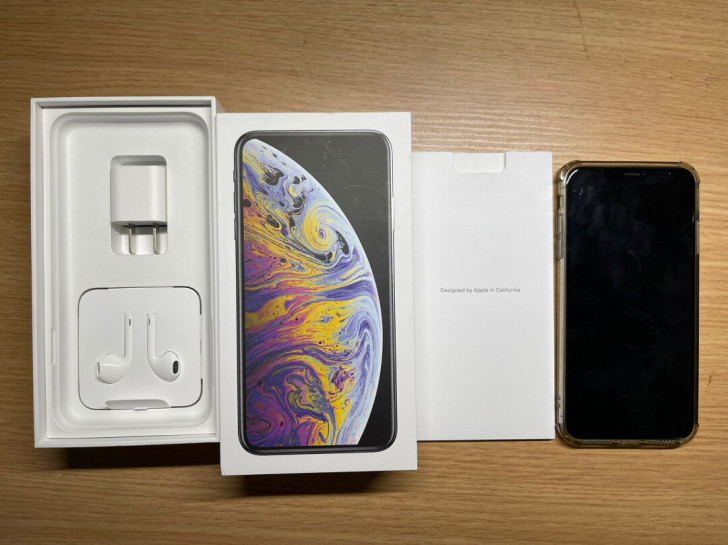 iPhone XS MAX 移动定制 64...