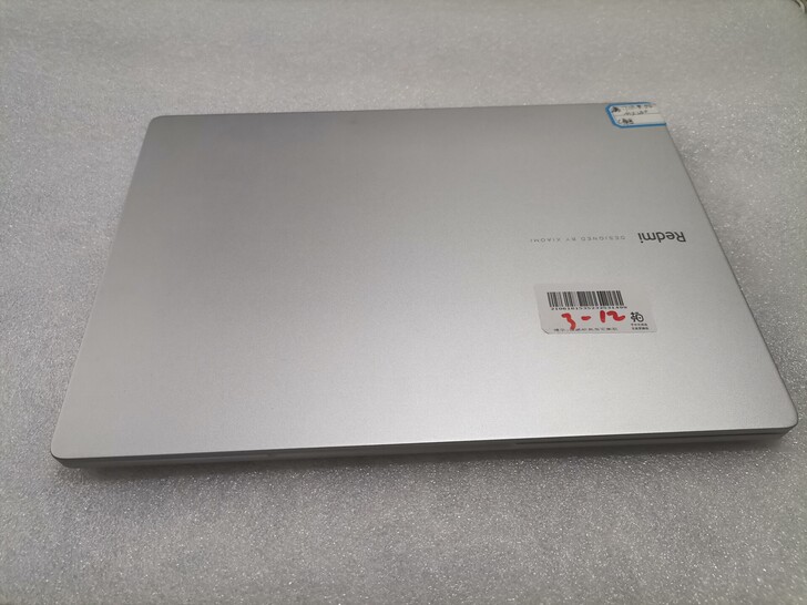 小米红米笔记本电脑商务本金属超薄