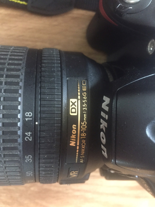 尼康D3200相机，买入5年，用过5次。含...