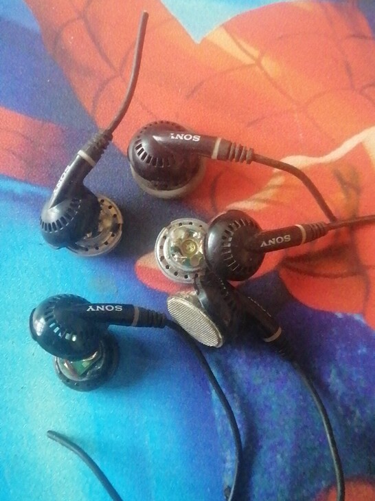 索尼耳机单元5个60元