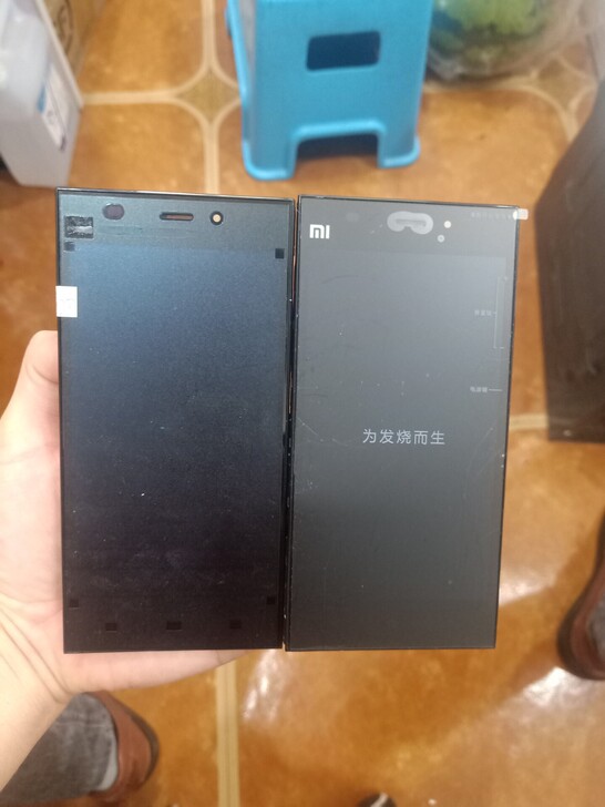 小米3屏幕,全新库存,有三片,打包低价处理...