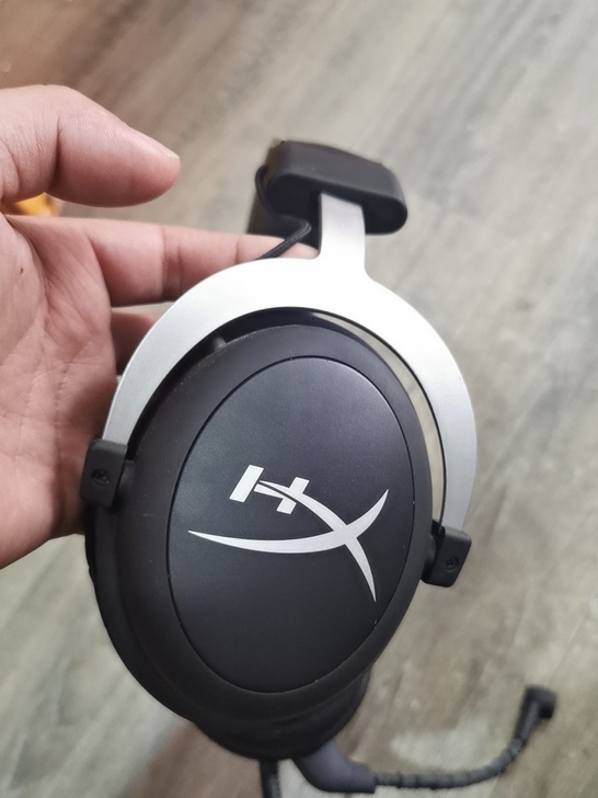 金士顿HyperX Cloud 暴风X耳机...