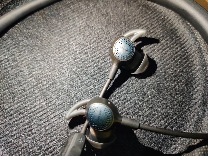 bose qc30 quietcontro...