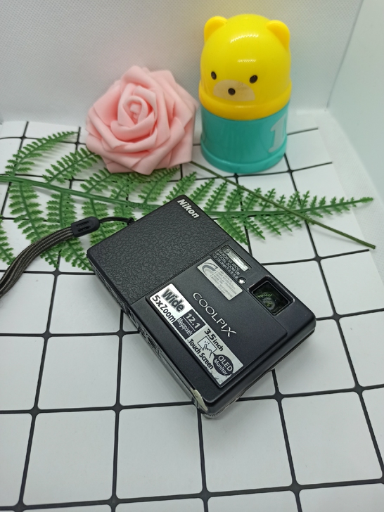 尼康S70复古CCD相机大屏幕全触摸屏老式...