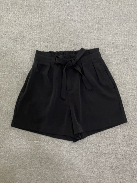 黑色百搭蝴蝶结系带高腰短裤女