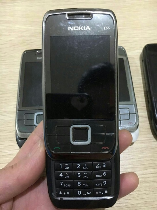 诺基亚e66