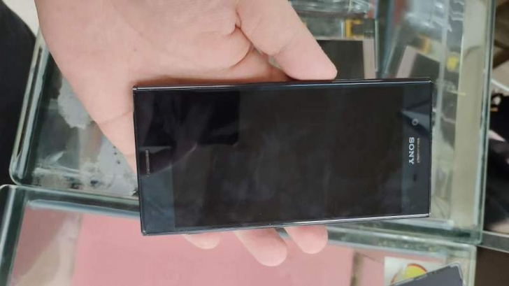 索尼xzp 835 4+64  完美屏无背...