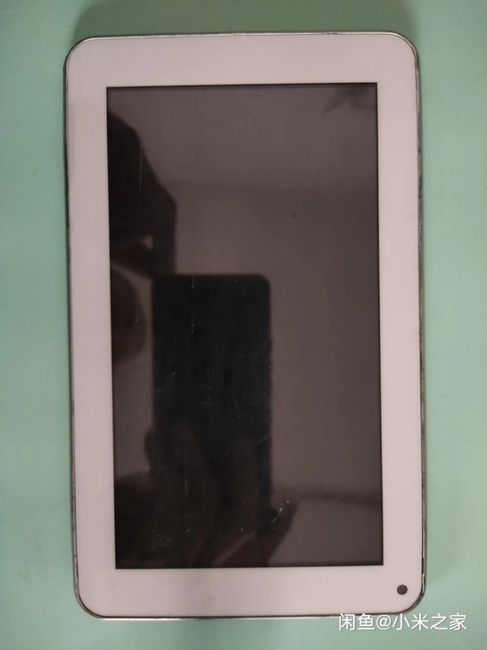 闲置平板出售，单机一台，因为充电器丢失所以...