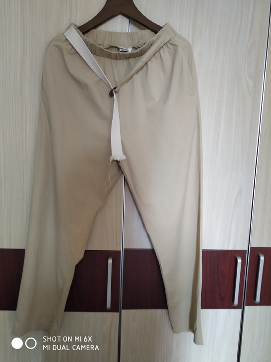 子陌休闲卡其色休闲裤   中码    九成...