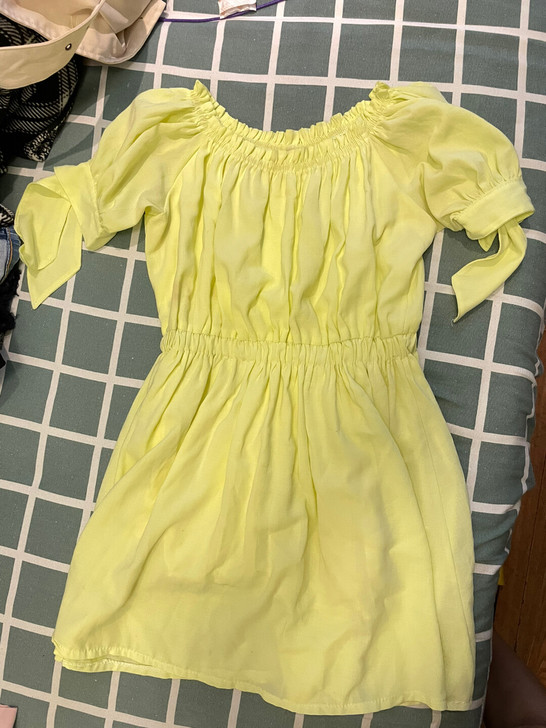 雪纺料  颜色很好看 !！腰部有松紧