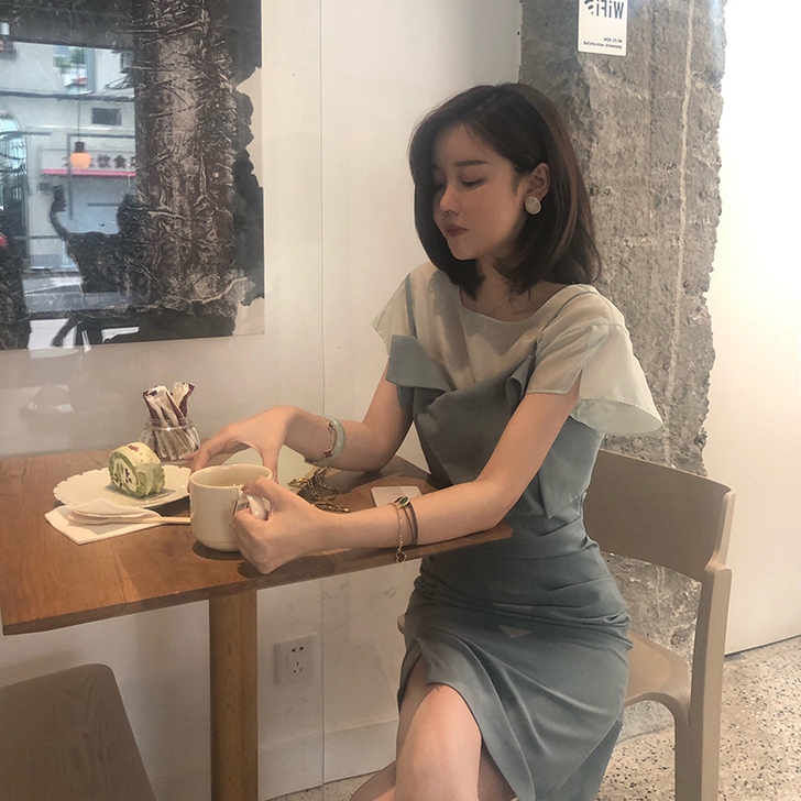 很仙的法国小众吊带V领连衣裙雪纺内搭两件套...