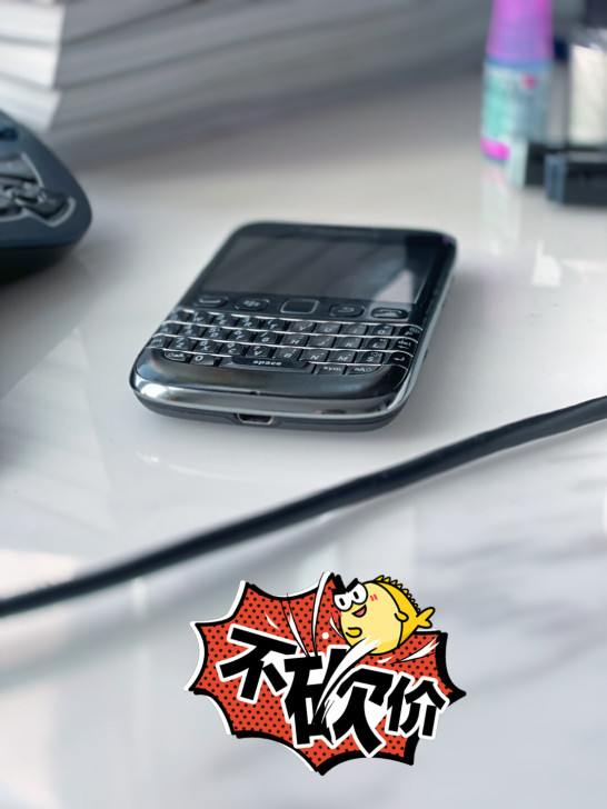 黑莓9790。买来 纯玩。新鲜劲过了 故出...