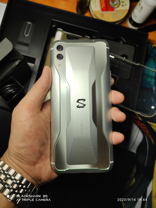 黑鲨游戏手机2，12＋256，自用机，银色...