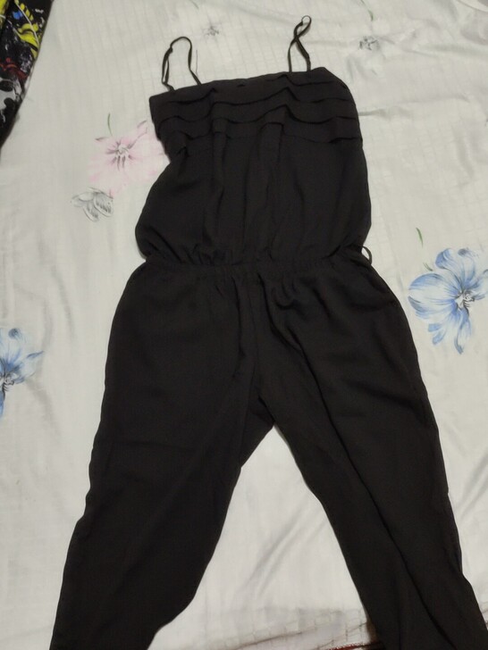 连体裤黑色，体重95斤以内都可以穿， 全场...