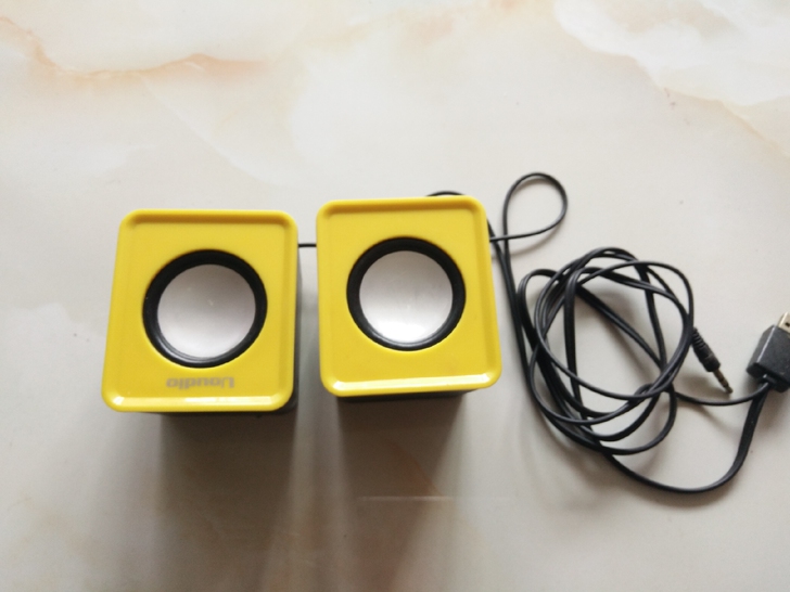 电脑音响，买了没大使用，便宜转让。