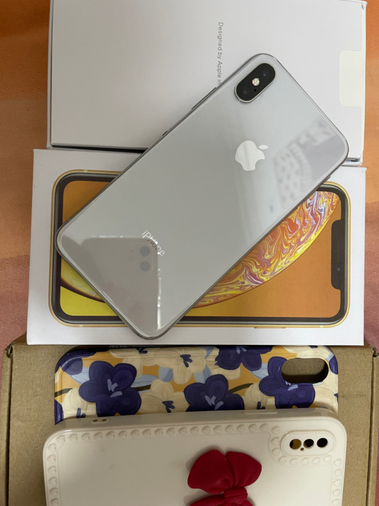 换手机闲置下来的自用iPhone X 白色...