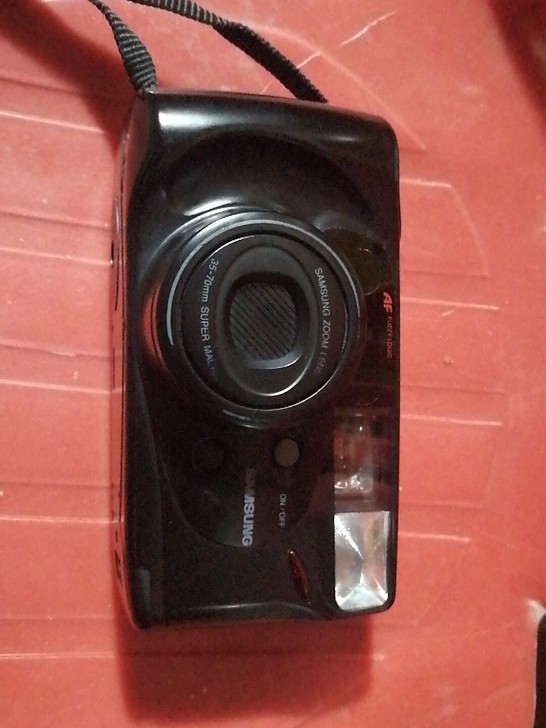 三星maxlmA zoom77i 相机