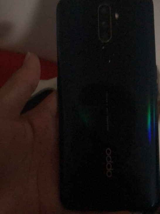 OPPOa11,4128,边框掉漆,屏幕有...