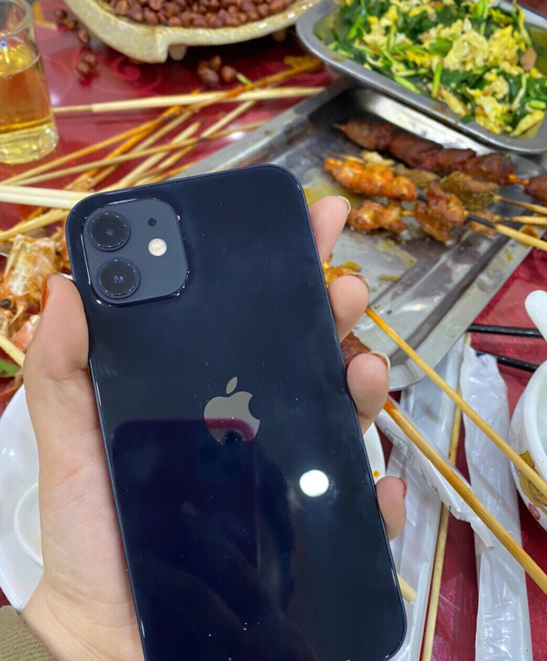 苹果iPhone12黑色，国行正品128G...