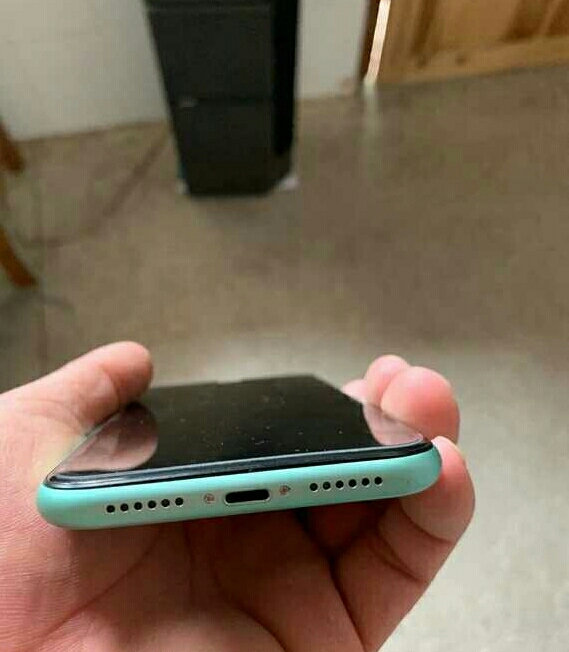 媳妇自用苹果11 国行 绿色 128g 外...