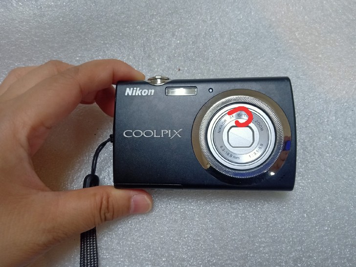 尼康 s230 数码相机 触摸屏