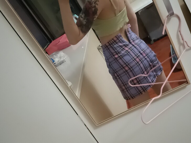 格子裙，小了，xs码，便宜出！