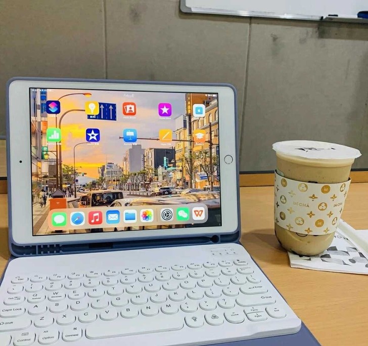 iPad2018学生自用，没有啥暗病，Wi...