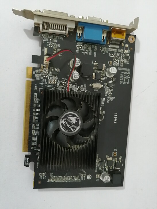 拆机七彩虹GT610显卡1G亮机黄金版台式...