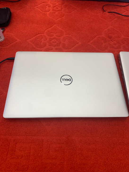 dell戴尔专柜展示机特价出售，