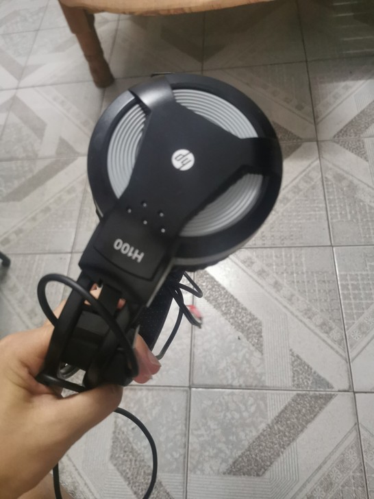 惠普H100耳机，39.9包邮，裸机。