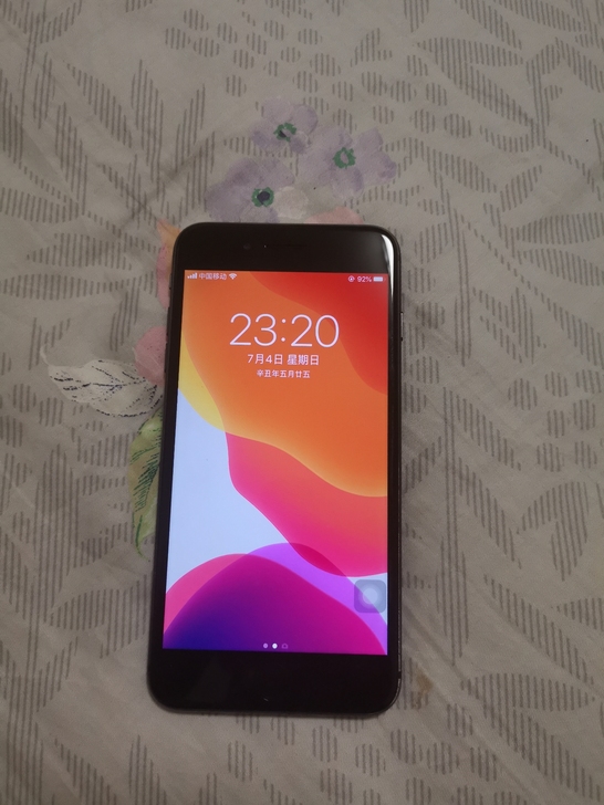 苹果8p64g移动电信联通4g     8...