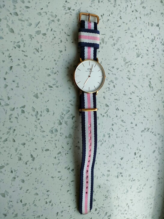 DW手表 没电了 想换手表了 他人赠予 随...