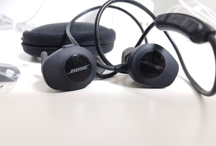 Bose蓝牙耳机，音质极好，正常使用，个人...