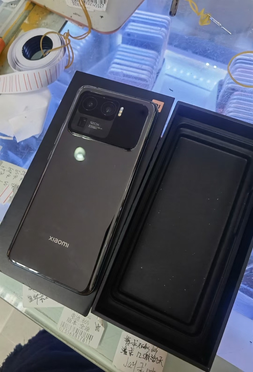 小米11ultra，8/256，黑色，99...
