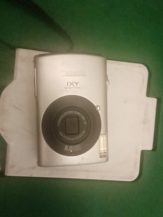 包邮出佳能ixy910is码相机.机子正常...