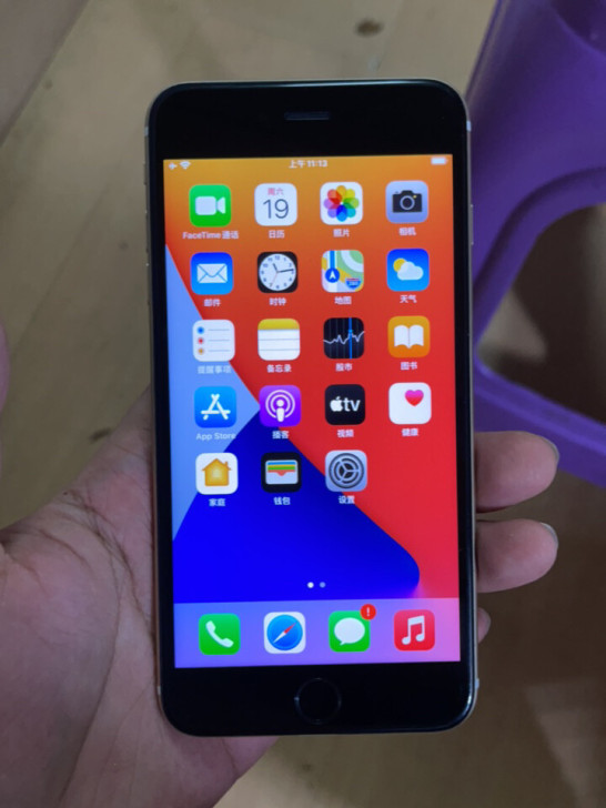 苹果iPhone 6S Plus可以下载任...