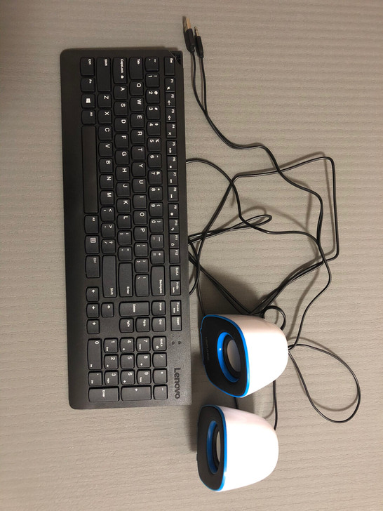 联想电脑键盘键盘掉下了摔了一个小缺口质量是...