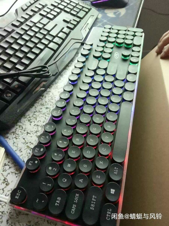 清仓低价出售机械手感键盘游戏炫光台式笔记本...