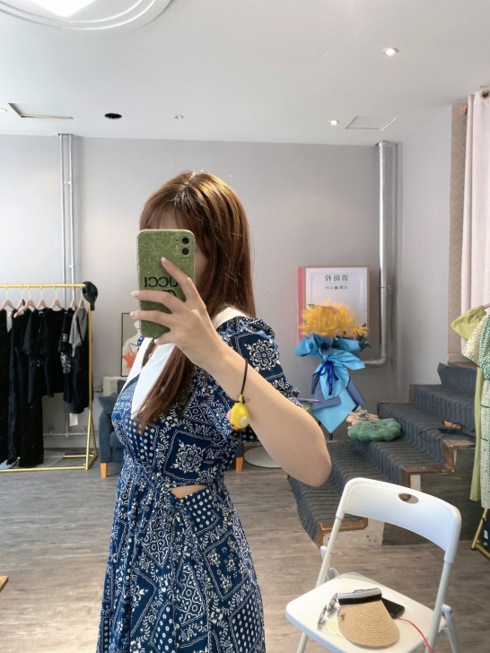 森系娃娃领连衣裙 好看好看超级温柔