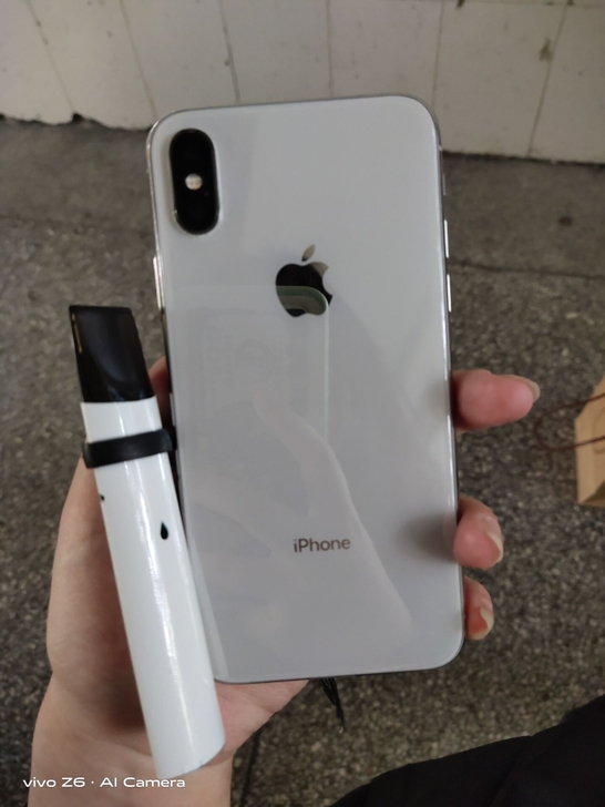 iPhonex256g 银色 国行无锁ID...