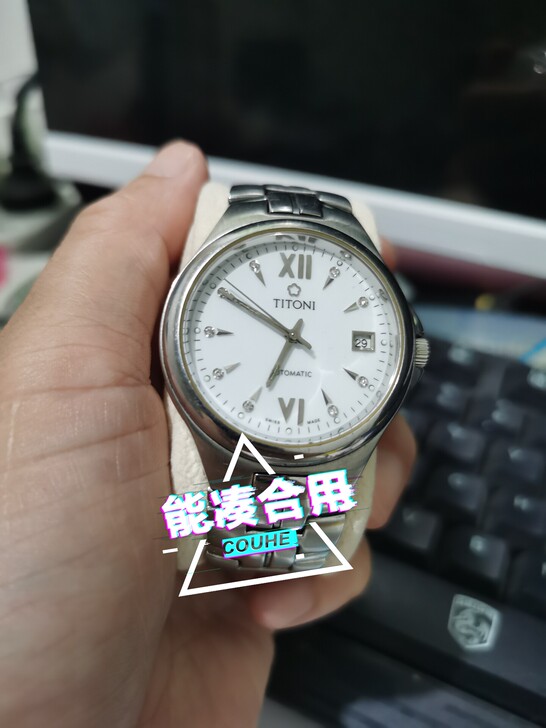 家里闲置的机械表,摇表器摆不下了,指针有点...