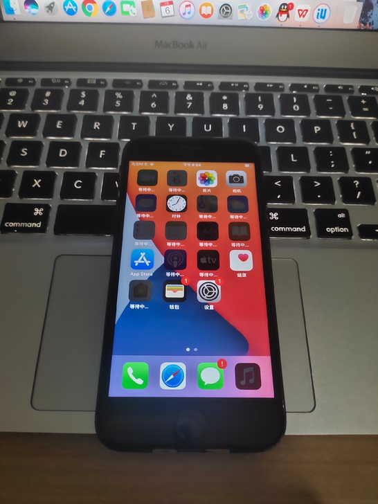 国行苹果8，64g，功能正常，指纹灵敏，无...