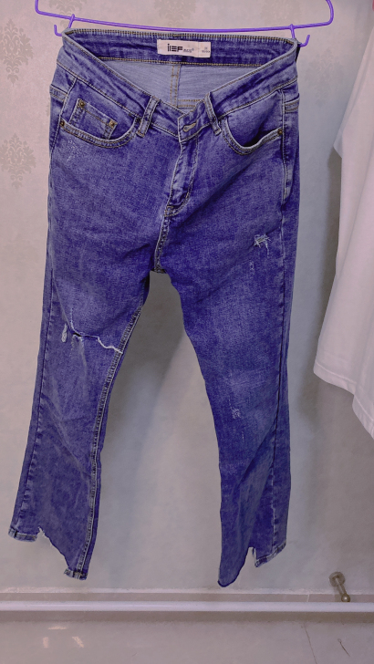 这条牛仔裤能穿到110. 九成新