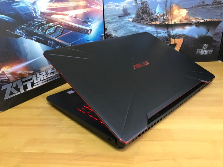 华硕Fx80g，八代i5，四核吃鸡游戏本电...