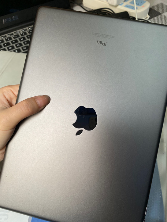 iPad2019 深空灰 32G 在保 外...