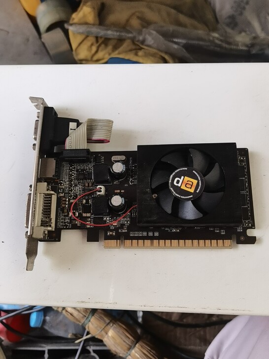 电脑显卡GT210    1024MB