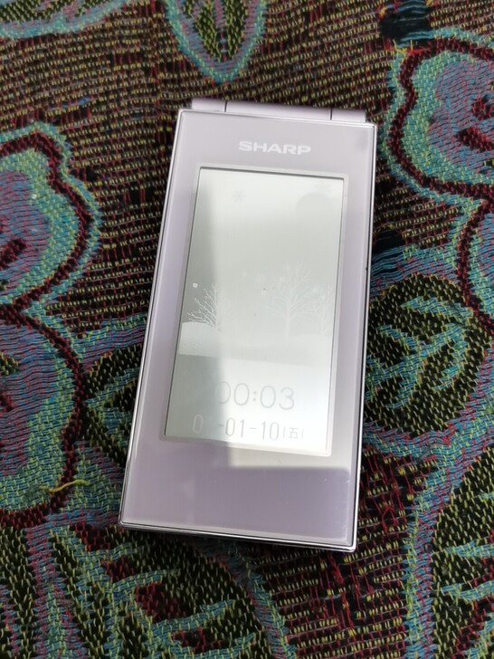 夏普SH6310C 经典翻盖手机