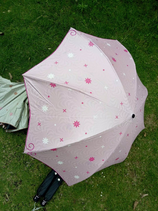 天堂伞！加厚布绣花天堂伞旗下品牌二折伞防紫...